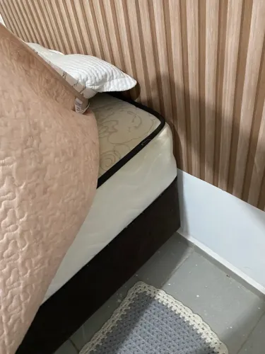 Vendo cama Box solteirão