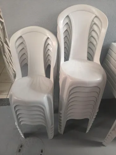 Cadeiras plástica