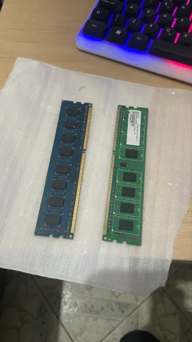 Vendo memória ram 4 gb cada
