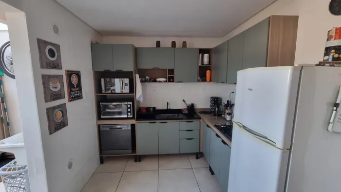 Sobrado a Venda 02 dormitórios no bairro Forquilhas em São José/SC