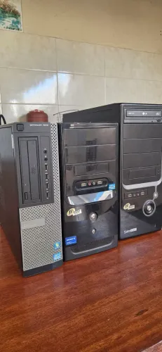 Gabinetes com fontes