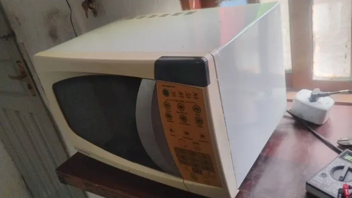 Microondas 20L funcionando normalmente