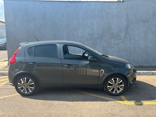 Fiat Palio Sporting 1.6 Flex 16V 5P 2013