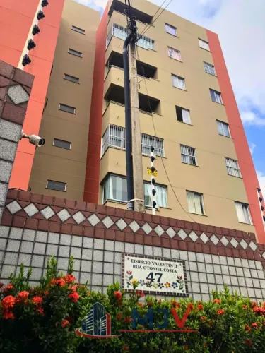 Alugo apartamento com 3 quartos em Mangabeiras - Maceió - AL