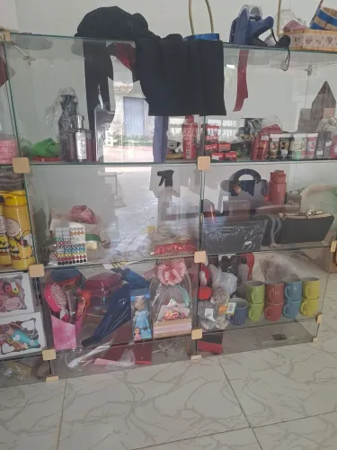 Vendo loja.