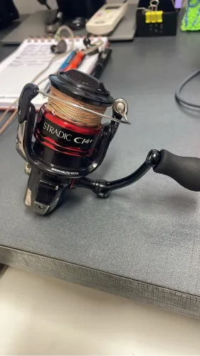 Molinete Shimano Stradic CI4+ 3000FA