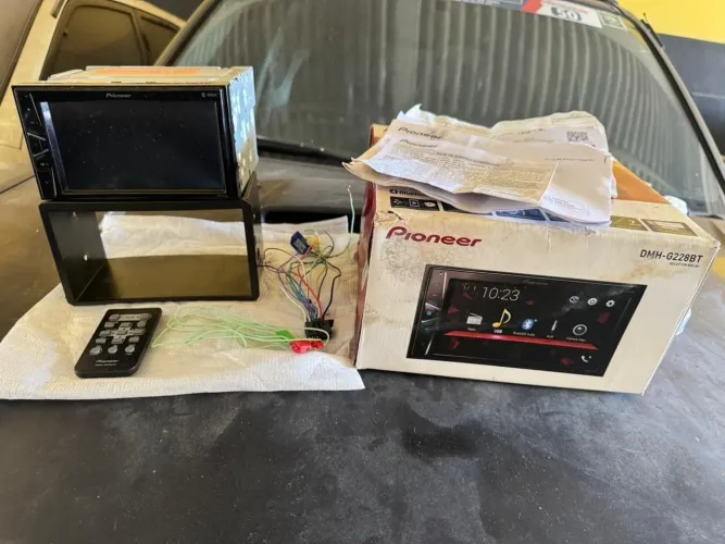 Pioneer 2 din DMH-G228BT