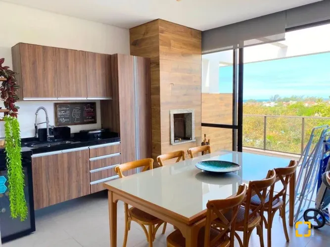 Cobertura com 2 dormitórios à venda por R$ 1.850.000,00 no Campeche