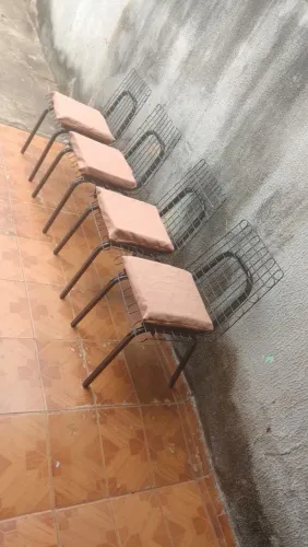 4 cadeira de ferro