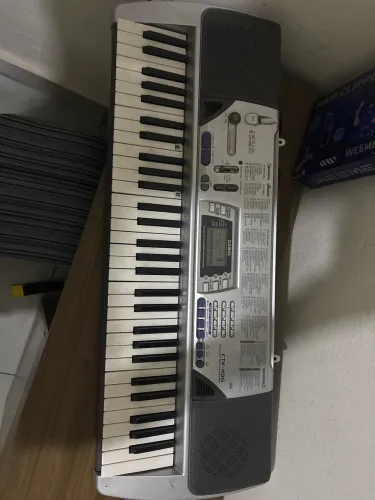 VENDO TECLADO CTK-496