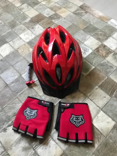 Capacete bike + luvas 