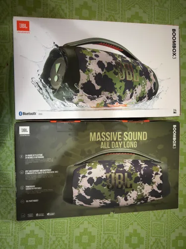 Boombox 3 lacrada com nf e 1 ano de garantia