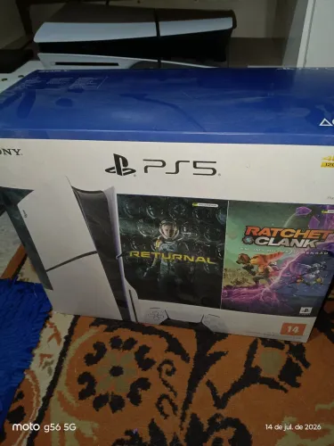 PS5 Slim com Leitor Muito Novo!!!!Completo!!!1TB