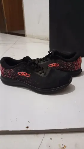 Tênis esportivo