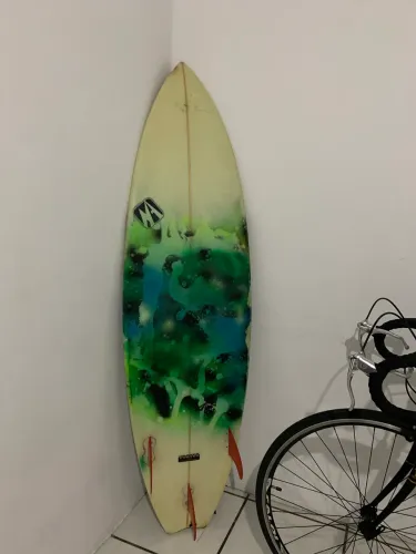 Prancha de Surf 5 11  (aprox. 1,80 m) - Ótima oportunidade!