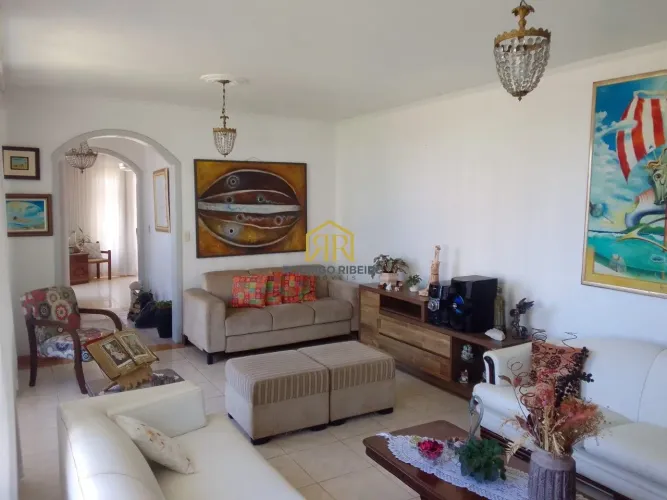 Casa ampla e terreno com 1.069,06m² - Financiável