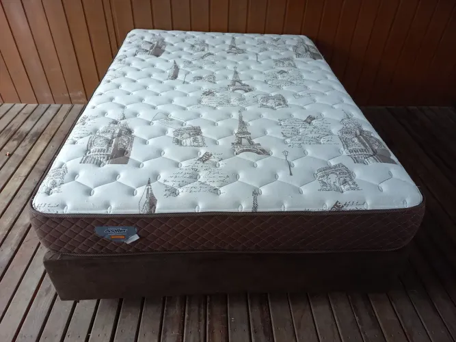 Vendo cama box casal colchao + base 