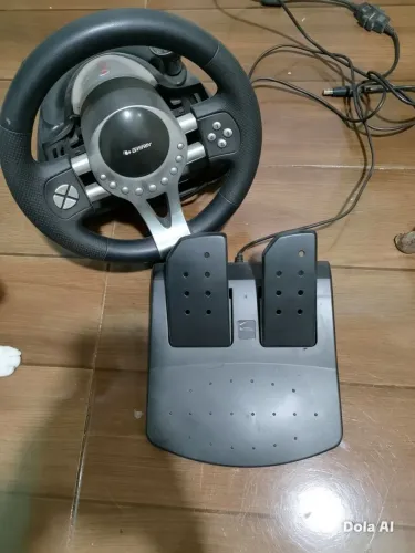 Volante e pedal pra video-game