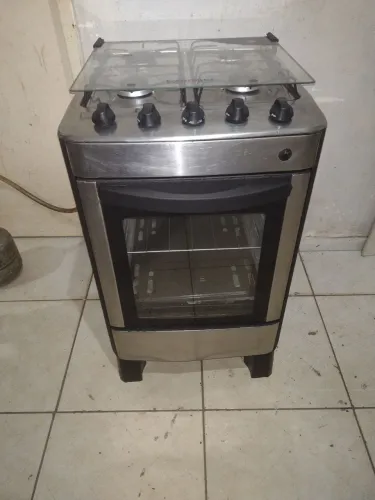 Fogão esmaltec 4 bocas todo inox semi novo pra hj temos entrega não e elétrico aceito 
