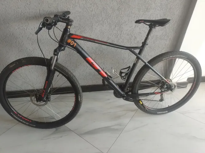 Bicicleta GT Avalanche pouco usada com procedência 