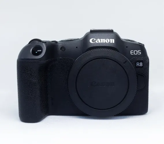 Câmera Canon R8 - Corpo - Seminovo
