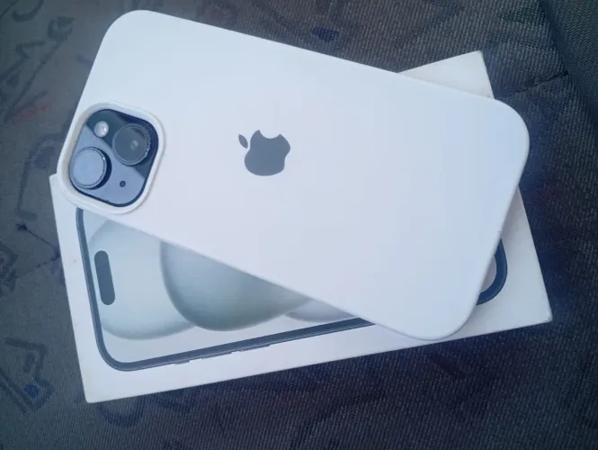 iPhone 15