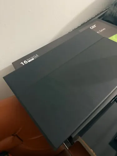 Moniror ACER Portátil com capa transporte