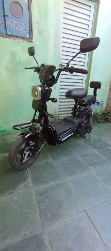 Scooter elétrica