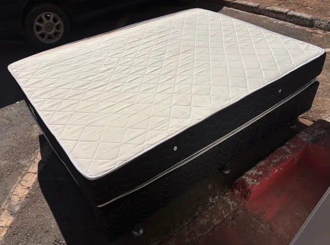 Cama Box Casal com Colchão