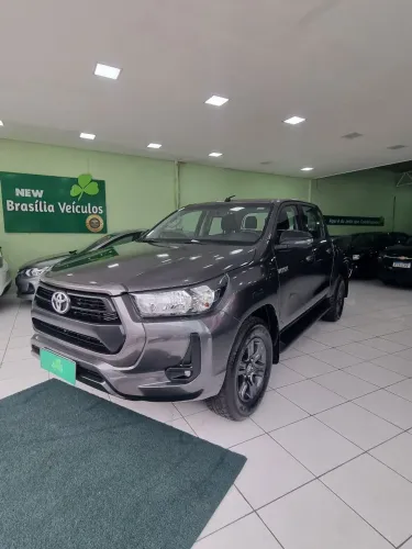 Toyota Hilux CD SR 4X4 2.8 TDI Diesel Aut. 2024