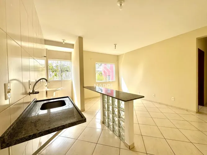 Apartamento com 2 quartos para locação | Uvaranas | R$ 950,00