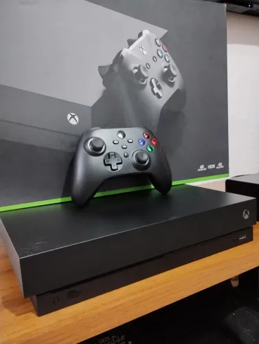 Videogame Xbox One X - 1tb 