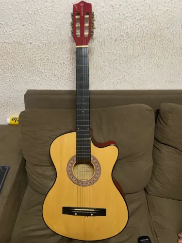 Violão clássico Auburn Music para destros natural verniz - Semi novo