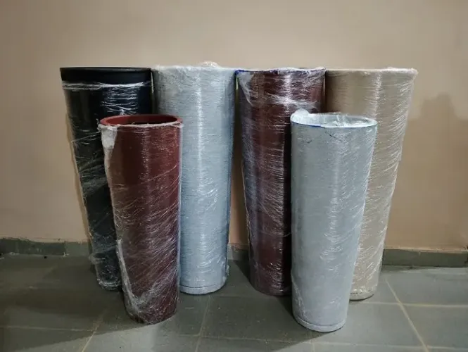 Vasos grandes de polietileno para plantas decorativos Coluna Ibiza escovados