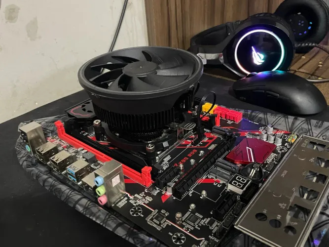 Kit placa-mãe + Xeon E5-2667 V4 + cooler