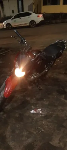 Vendo titan 150 ano 2012 sucata