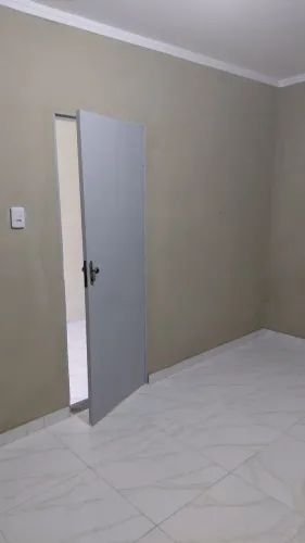 Casa nova pra vender ou trocar em tarefas de terra.