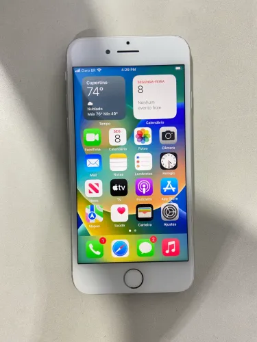 iPhone 8