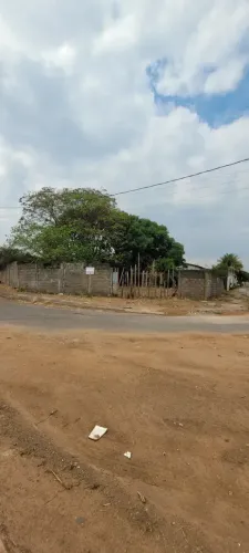 Excekente lote de esquina com 599.20 m2 , frente para rodovia e próximo ao anel viário