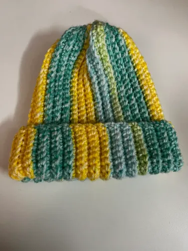 Gorro Amarelo Verde Azul em Crochê Lã Touca Adulto