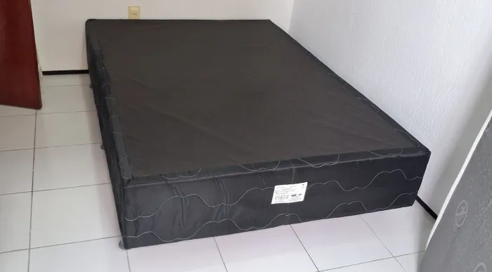Base box Gazin em ótimo estado
