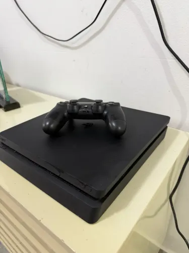 PlayStation 4 Slim 1TB com Controle - Conservado
