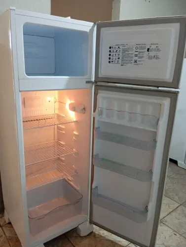 GELADEIRA ESMALTEC DUPLEX DEGELO SECO ACEITO CARTÃO DOU GARANTIA FAÇO A ENTREGA