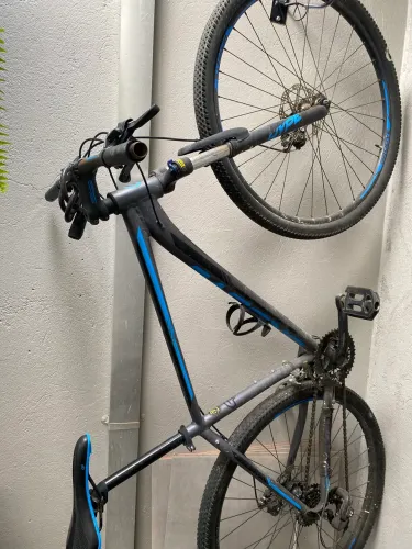 Vende- se bicicleta - troco por tv