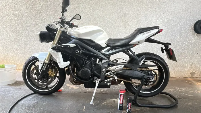 Triumph Street Triple 675 2015