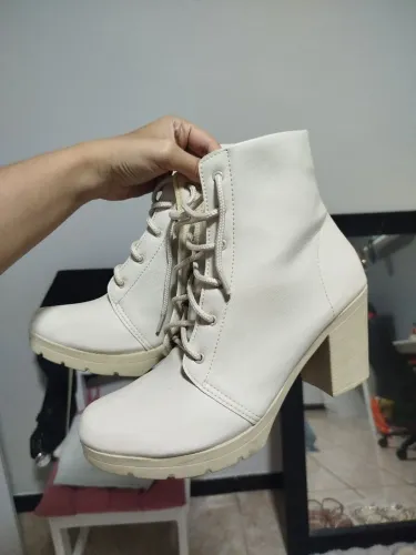 Bota Off White