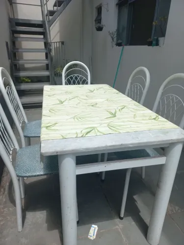 Mesa tampo de granito com 6 cadeiras