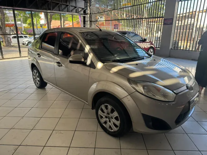 Ford Fiesta Sedan SE 1.6 16V Flex 4P 2014