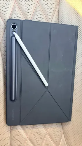 Tablet Samsung Galaxy Tab S10 FE com Capa e Caneta