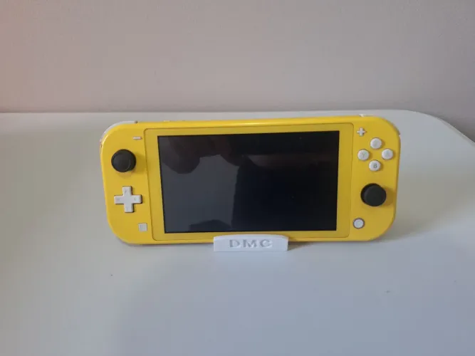 Nintendo Switch Lite Desbloqueado - Amarelo (288 Gb)